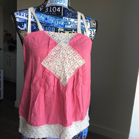 Kimchi Blue Tops - 💜SOLD💜Kimchi Blue Tank Top Lace Pink Women